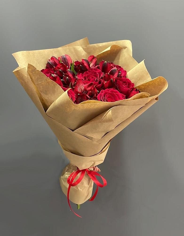 Букет цветов из: Альстромерии и Розы в Шарыпово