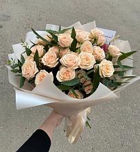 Букет Кремовые розы Латте в Шарыпово
