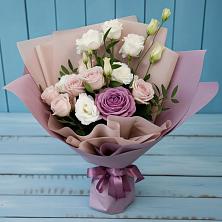 Букет цветов из:  Розы и Лизиантусы в Шарыпово