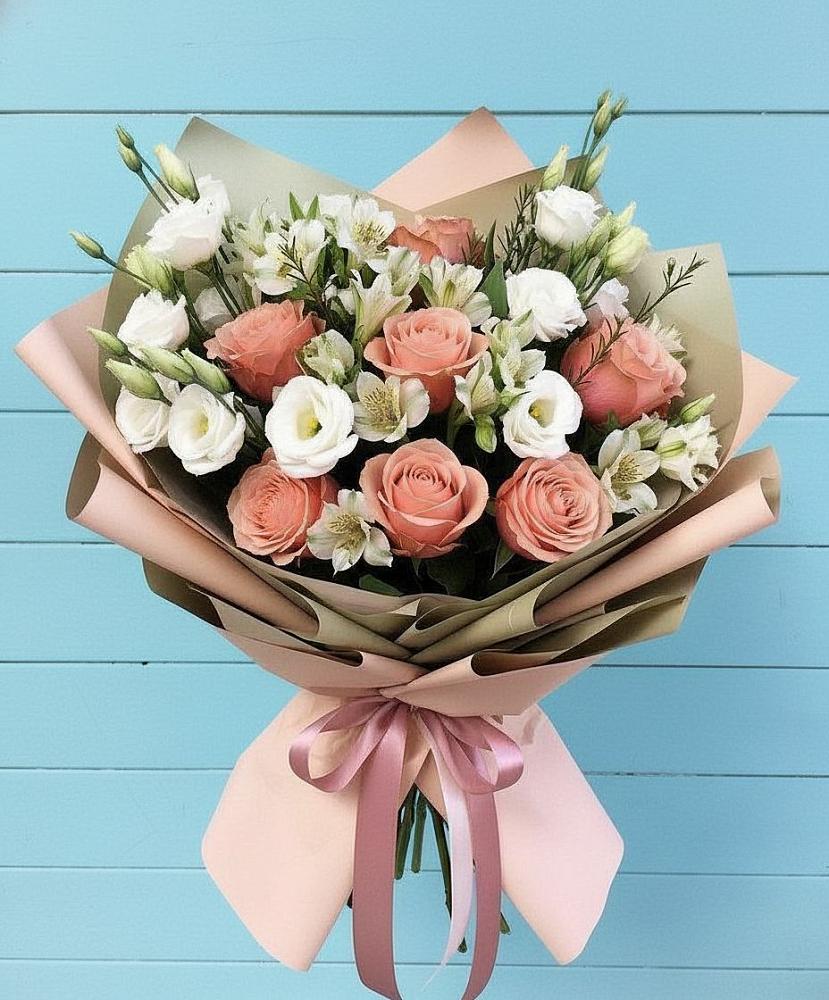 Букет цветов из: Розы, Альстромерии и Лизиантусы в Шарыпово