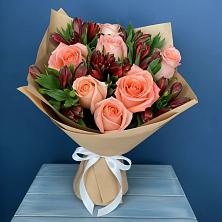 Букет цветов из:  Розы и Альстромерии в Шарыпово