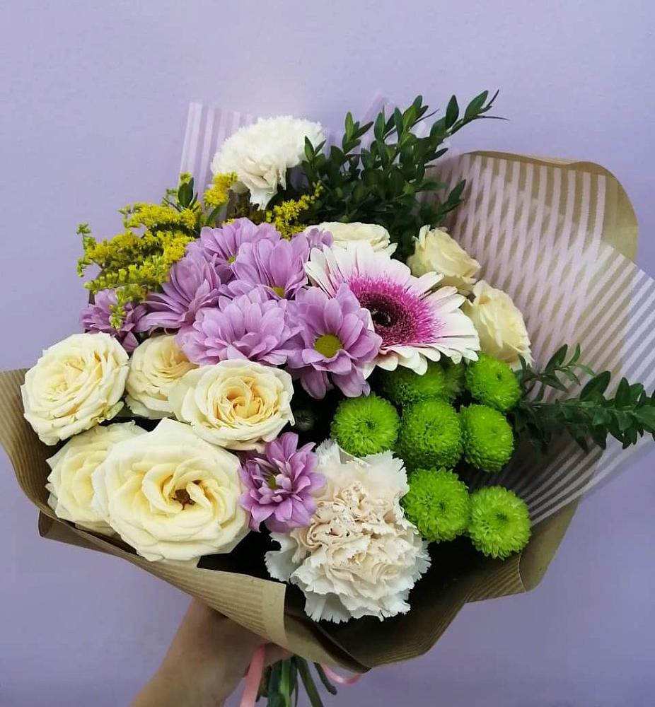 Букет цветов из: Хризантемы, Розы, Гвоздики и Герберы в Шарыпово