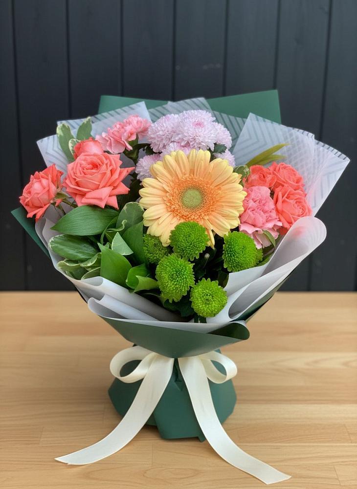 Букет цветов из: Гвоздики, Розы, Герберы и Хризантемы в Шарыпово