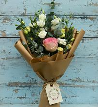 Букет цветов из:  Розы и Лизиантусы в Шарыпово